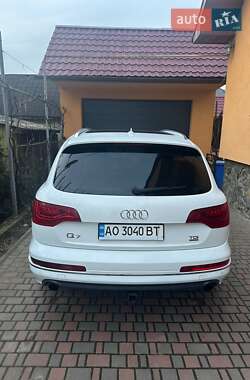 Внедорожник / Кроссовер Audi Q7 2011 в Хусте