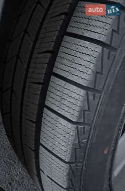 Внедорожник / Кроссовер Audi Q7 2014 в 