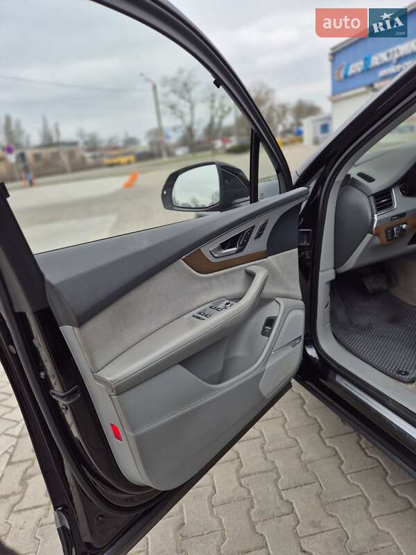 Внедорожник / Кроссовер Audi Q7 2015 в Одессе фото 14 Внедорожник / Кроссовер Audi Q7 2015 в Одессе