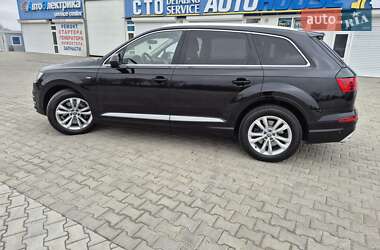 Внедорожник / Кроссовер Audi Q7 2015 в 