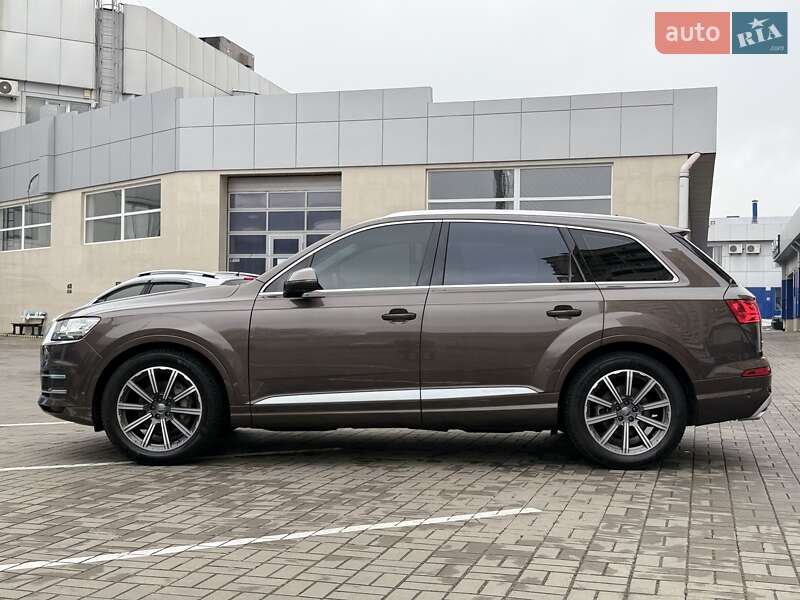 Позашляховик / Кросовер Audi Q7 2017 в Одесі