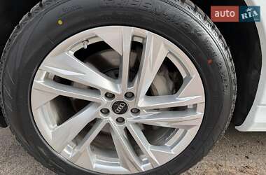 Внедорожник / Кроссовер Audi Q7 2021 в 