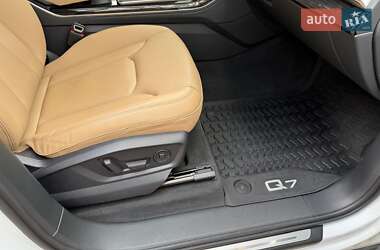 Внедорожник / Кроссовер Audi Q7 2021 в 