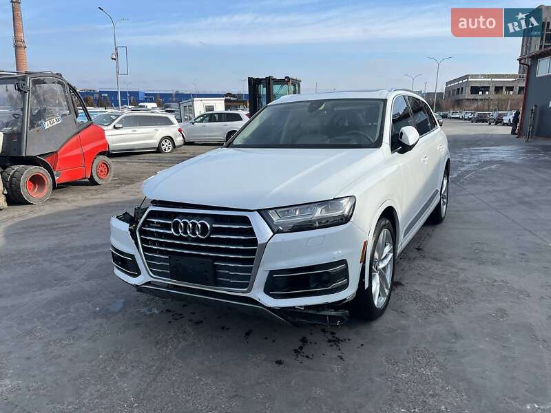 Позашляховик / Кросовер Audi Q7 2017 в Львові