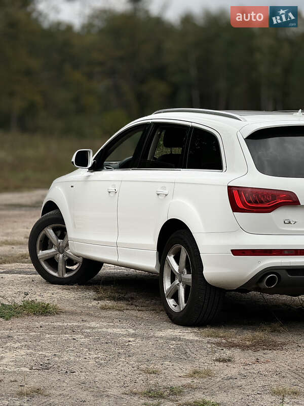 Внедорожник / Кроссовер Audi Q7 2010 в Луцке
