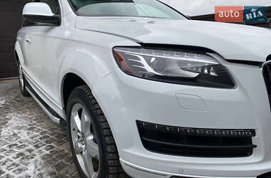 Внедорожник / Кроссовер Audi Q7 2013 в 