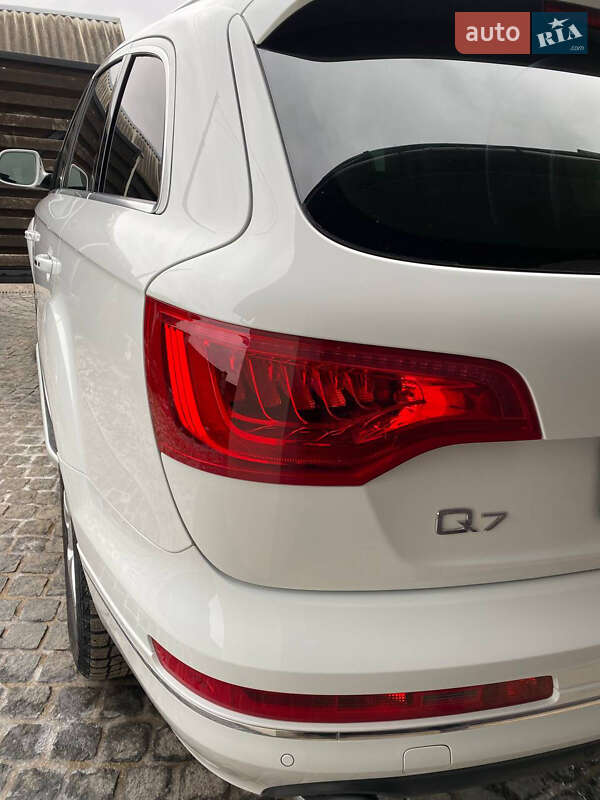 Позашляховик / Кросовер Audi Q7 2013 в Тернополі