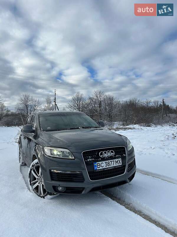 Позашляховик / Кросовер Audi Q7 2007 в Долині