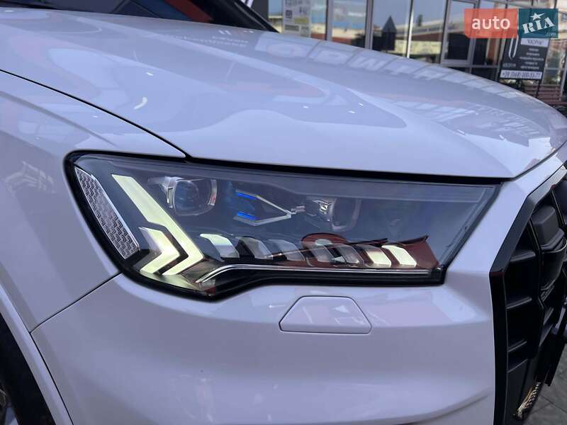 Позашляховик / Кросовер Audi Q7 2020 в Львові