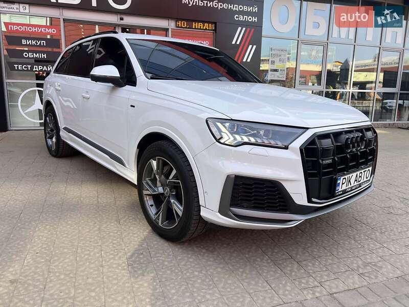 Позашляховик / Кросовер Audi Q7 2020 в Львові
