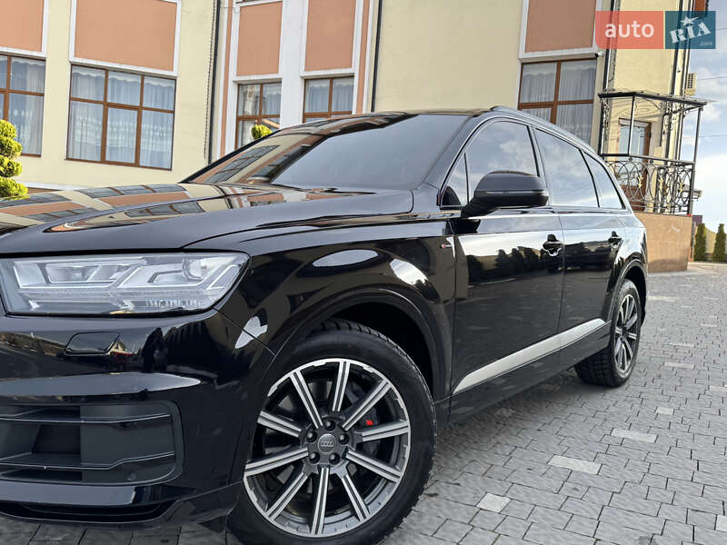 Внедорожник / Кроссовер Audi Q7 2016 в Львове