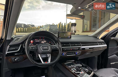 Внедорожник / Кроссовер Audi Q7 2016 в 