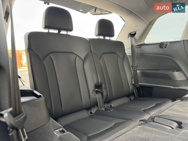 Внедорожник / Кроссовер Audi Q7 2016 в Львове