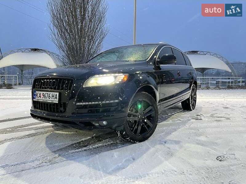Внедорожник / Кроссовер Audi Q7 2013 в 