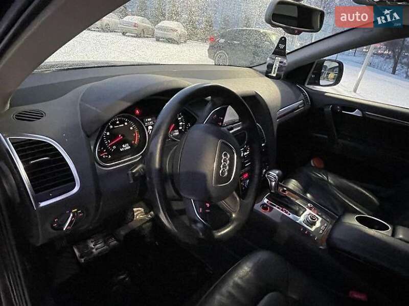 Позашляховик / Кросовер Audi Q7 2013 в Дніпрі