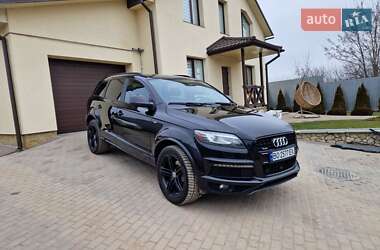 Позашляховик / Кросовер Audi Q7 2013 в 