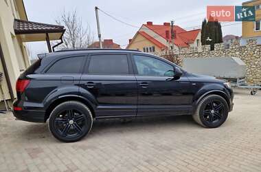 Позашляховик / Кросовер Audi Q7 2013 в 