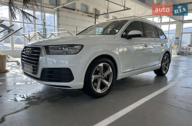 Позашляховик / Кросовер Audi Q7 2016 в Миколаєві