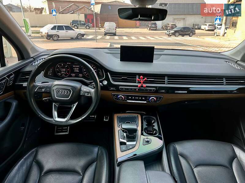 Позашляховик / Кросовер Audi Q7 2015 в Одесі