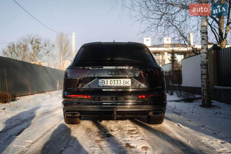 Позашляховик / Кросовер Audi Q7 2018 в Полтаві