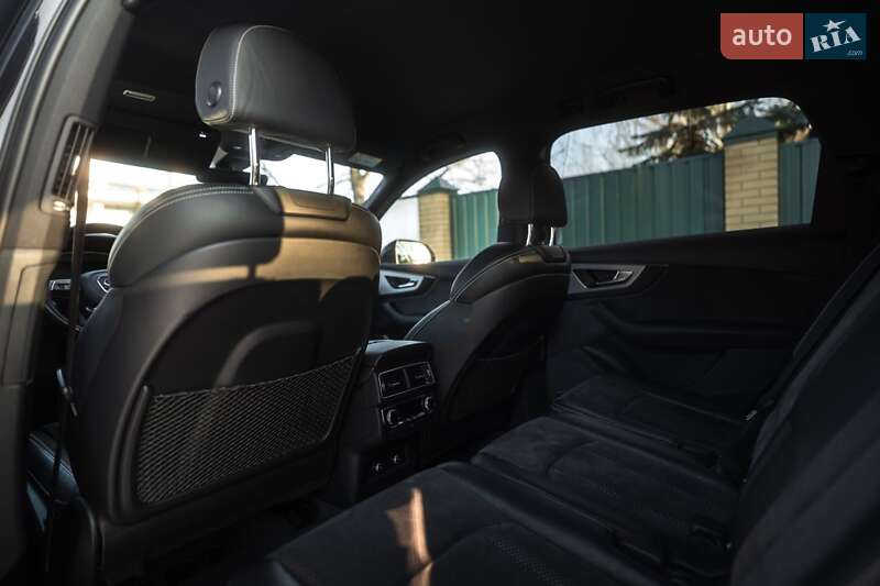 Позашляховик / Кросовер Audi Q7 2018 в Полтаві
