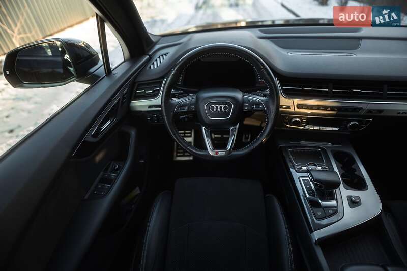 Позашляховик / Кросовер Audi Q7 2018 в Полтаві