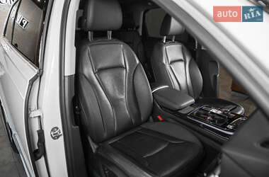 Внедорожник / Кроссовер Audi Q7 2022 в 