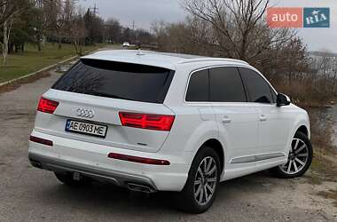 Позашляховик / Кросовер Audi Q7 2017 в Дніпрі