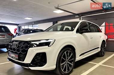 Внедорожник / Кроссовер Audi Q7 2024 в 
