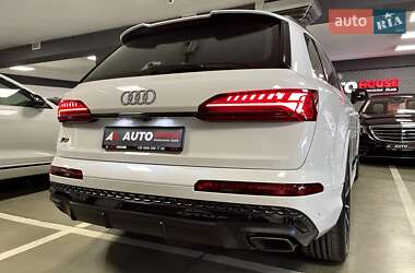 Внедорожник / Кроссовер Audi Q7 2024 в 