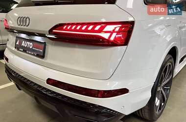Внедорожник / Кроссовер Audi Q7 2024 в 