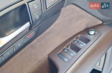 Внедорожник / Кроссовер Audi Q7 2011 в 