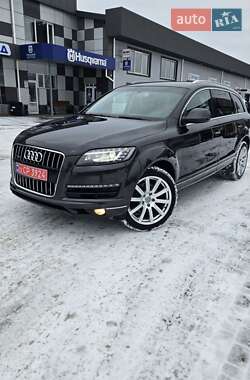 Внедорожник / Кроссовер Audi Q7 2012 в 