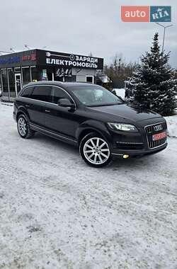 Внедорожник / Кроссовер Audi Q7 2012 в 
