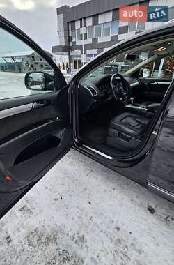 Внедорожник / Кроссовер Audi Q7 2012 в 
