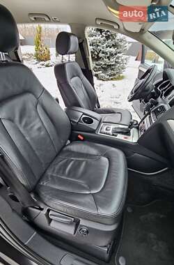 Внедорожник / Кроссовер Audi Q7 2012 в 