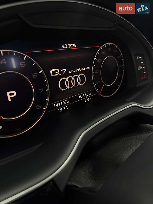 Внедорожник / Кроссовер Audi Q7 2017 в Коломые