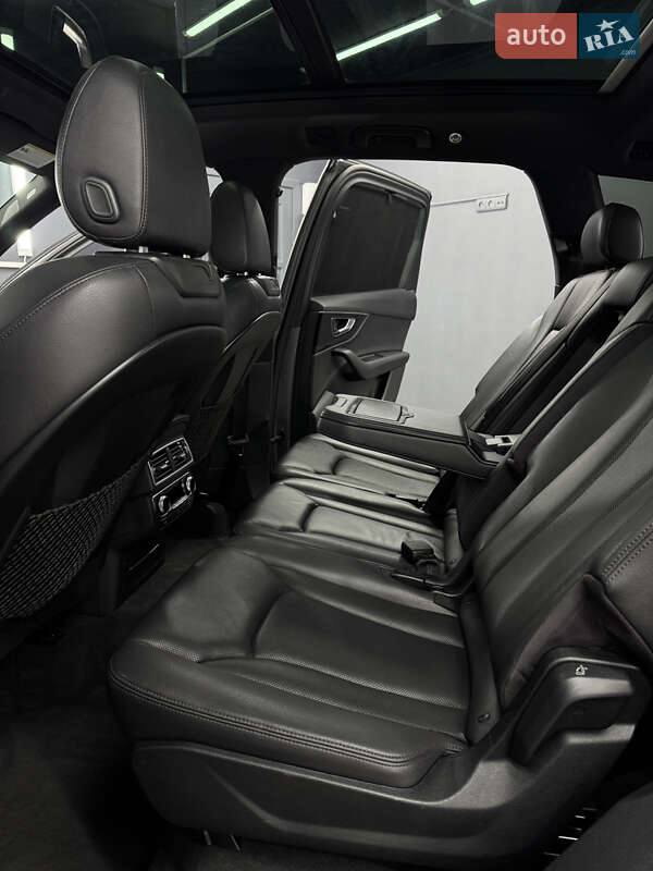 Внедорожник / Кроссовер Audi Q7 2017 в Коломые