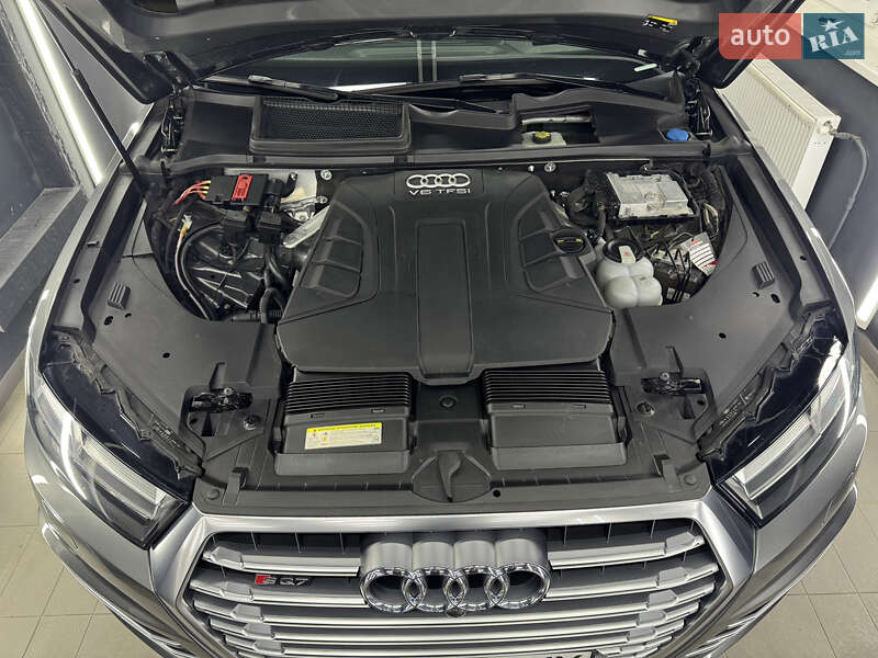 Внедорожник / Кроссовер Audi Q7 2017 в Коломые