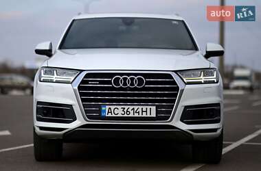 Внедорожник / Кроссовер Audi Q7 2017 в Луцке