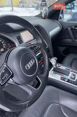 Внедорожник / Кроссовер Audi Q7 2013 в 