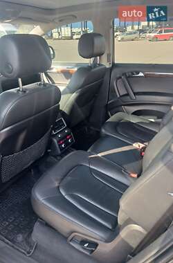 Внедорожник / Кроссовер Audi Q7 2015 в 
