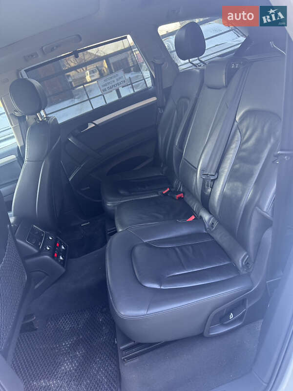 Внедорожник / Кроссовер Audi Q7 2010 в Луцке
