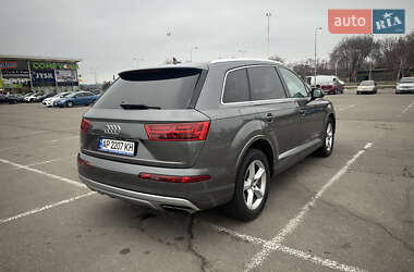 Позашляховик / Кросовер Audi Q7 2018 в 