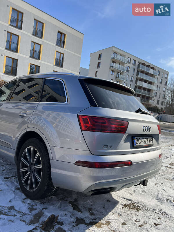 Позашляховик / Кросовер Audi Q7 2016 в Тернополі