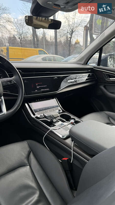 Позашляховик / Кросовер Audi Q7 2022 в Вінниці