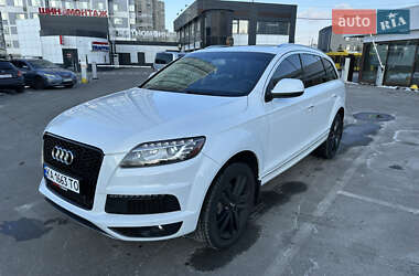 Позашляховик / Кросовер Audi Q7 2015 в Києві