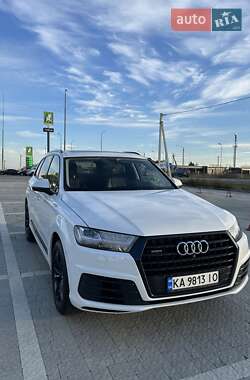 Позашляховик / Кросовер Audi Q7 2017 в Львові