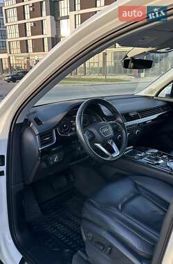 Позашляховик / Кросовер Audi Q7 2017 в Львові