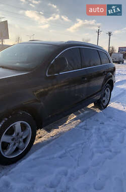 Позашляховик / Кросовер Audi Q7 2007 в 